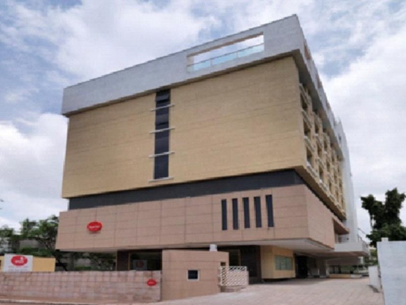 โรงแรมสปรีศิวะ Pimpri-Chinchwad ภายนอก รูปภาพ