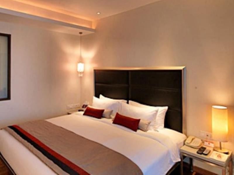 โรงแรมสปรีศิวะ Pimpri-Chinchwad ภายนอก รูปภาพ
