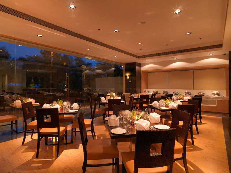 โรงแรมสปรีศิวะ Pimpri-Chinchwad ภายนอก รูปภาพ