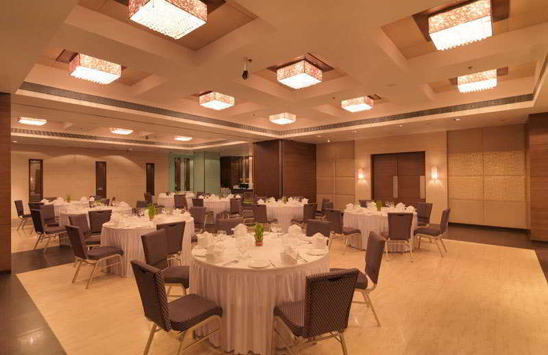 โรงแรมสปรีศิวะ Pimpri-Chinchwad ภายนอก รูปภาพ