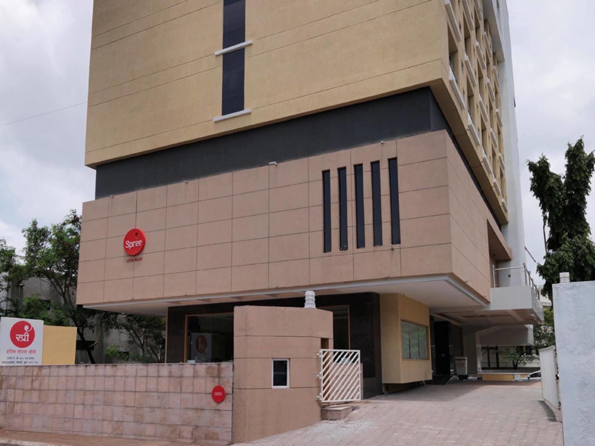 โรงแรมสปรีศิวะ Pimpri-Chinchwad ภายนอก รูปภาพ