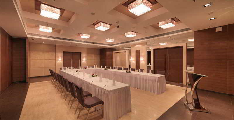 โรงแรมสปรีศิวะ Pimpri-Chinchwad ภายนอก รูปภาพ